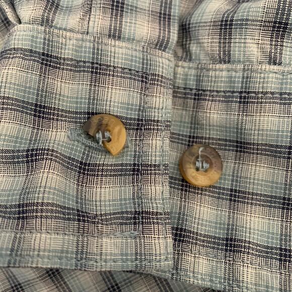 LL Bean Shirt Mens Medium Roll-Up Sleeve 100% Nylon Plaid Pockets Lightweight - Picture 6 of 6
